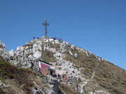 la vetta, sotto il Rifugio Azzoni