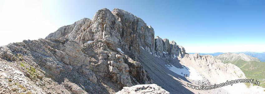 09 08002 Panoramica dal Pizzo Arera e Mandrone.jpg