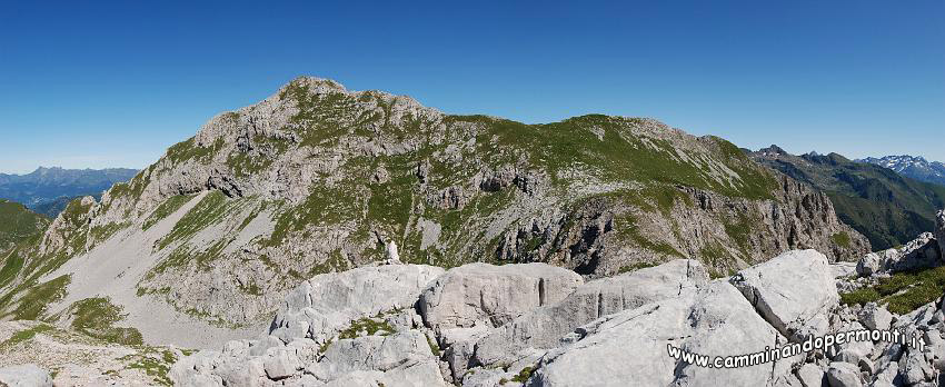 09 08033 Panoramica sul Corna Piana.jpg