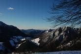 10 Dal grande faggio, panorama su Valpiana, saliamo a dx