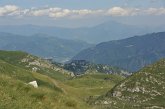 12 Camplano - sullo sfondo il Monte Guglielmo