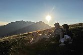 50 Yuri e Linda - aspettando la cena al rifugio