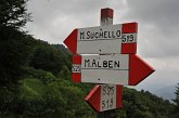 083